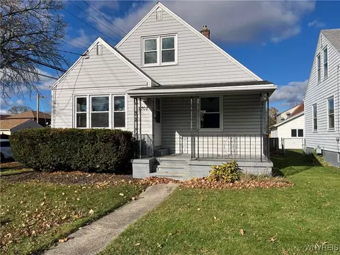2702 Independence Ave, Niagara Falls, NY 14301