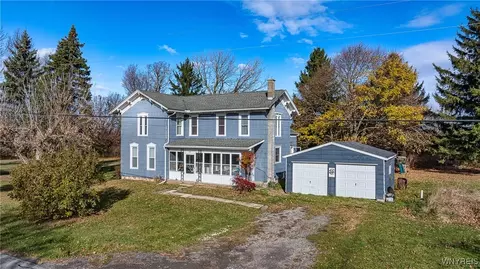 8623 Ernest Rd, Royalton, NY 14067