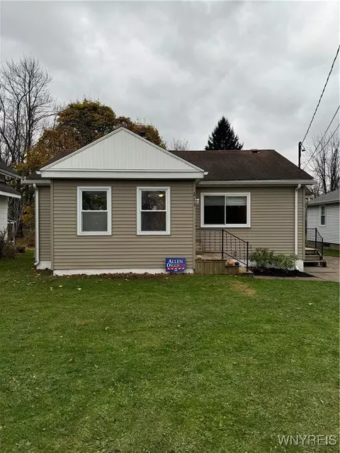 213 N Gravel Rd, Ridgeway, NY 14103
