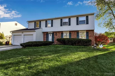 23 E Bihrwood Dr, West Seneca, NY 14224