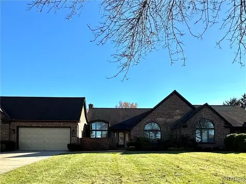 72 Hidden Rdg, Amherst, NY 14221