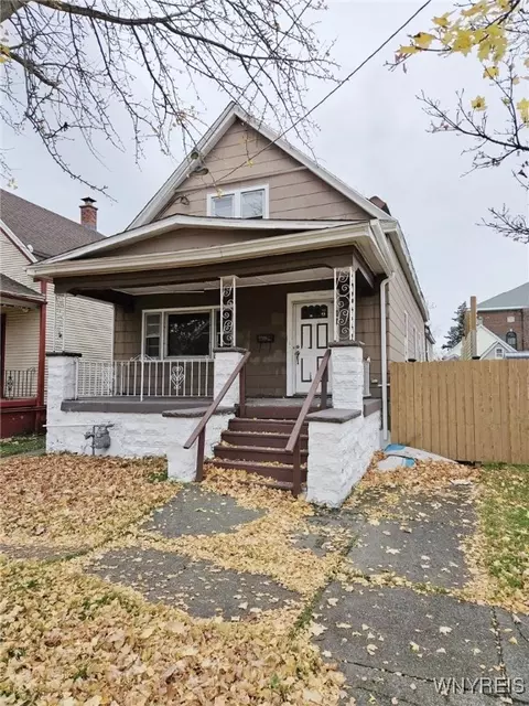 48 Deshler St, Buffalo, NY 14212