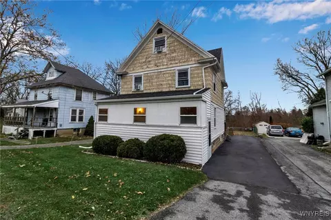 4997 E Main Street Rd, Batavia, NY 14020