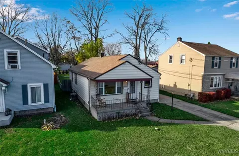 668 71st St, Niagara Falls, NY 14304