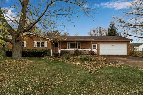 1985 Ridge Rd, Lewiston, NY 14092