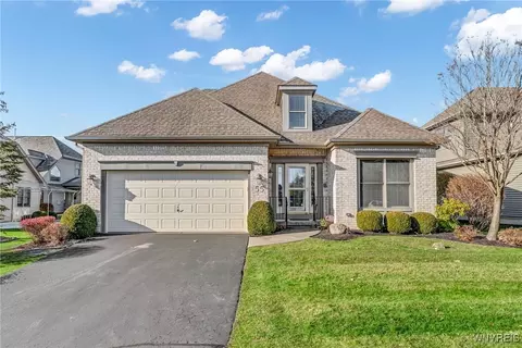 55 Haverford Ln, Amherst, NY 14221