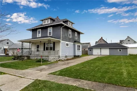 7 Bostwick Pl, Depew, NY 14043