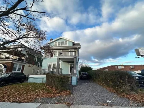 15 Woodette Pl, Buffalo, NY 14207