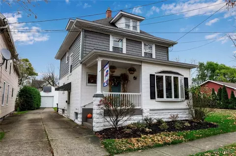 68 Church St, Lancaster, NY 14086