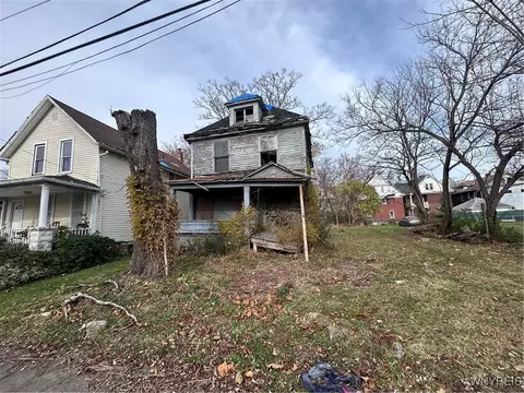 670 Ashland Ave, Niagara Falls, NY 14301