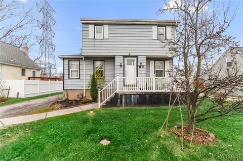 17 Heather Rd, Cheektowaga, NY 14225
