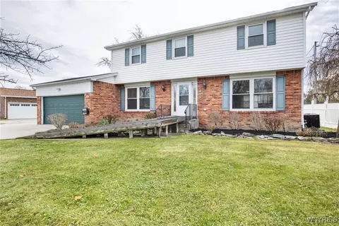 632 Cottonwood Dr, Amherst, NY 14221