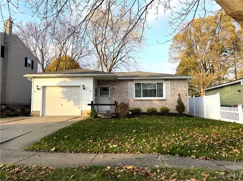 70 Davidson Dr, Depew, NY 14043