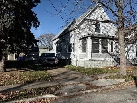 62 Dirkson Ave, West Seneca, NY 14224