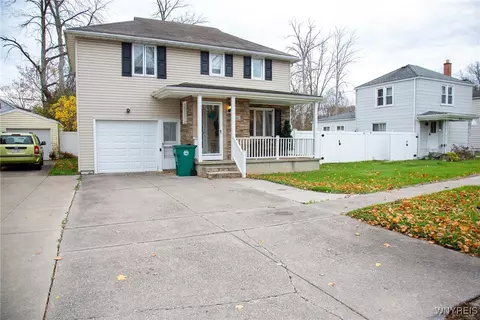 581 76th St, Niagara Falls, NY 14304