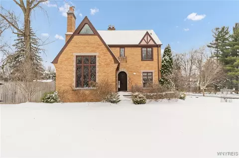 183 Ruskin Rd, Amherst, NY 14226