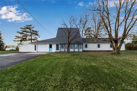 5357 Old Saunders Sett Rd, Lockport Town, NY 14094