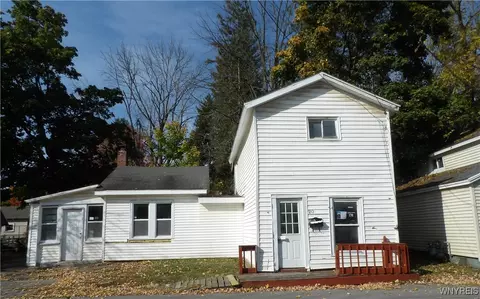 20 Thorpe St, Batavia, NY 14020
