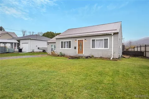 610 Hoop St, Olean, NY 14760 photo 3