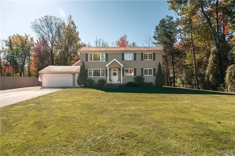 2530 Hall Rd, Lancaster, NY 14086