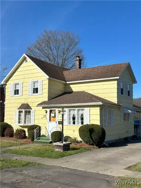 84 Frank St, Salamanca, NY 14779