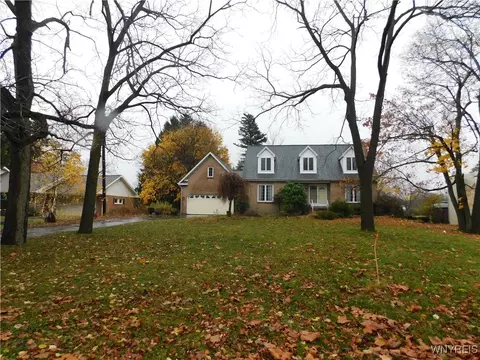 171 Brompton Rd, Amherst, NY 14221