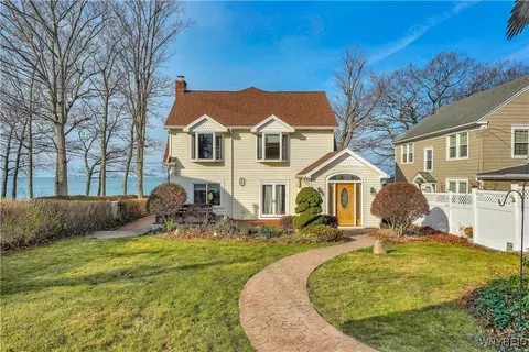9236 Lakeside Rd, Evans, NY 14006