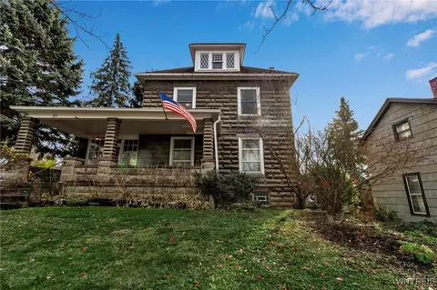 37 John St, Newstead, NY 14001