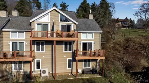 517 Deer Crossing Rd, Ellicottville, NY 14731