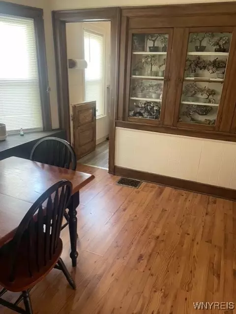 1047 E Lovejoy St, Buffalo, NY 14206 photo 5