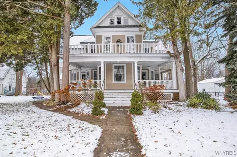 1670 Lockport St, Olcott, NY 14126