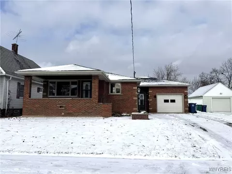 2910 Ontario Ave, Niagara Falls, NY 14305