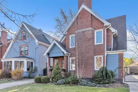 116 North Dr, Buffalo, NY 14216