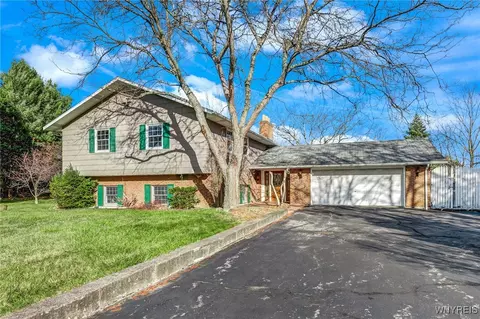 2939 Lower Mountain Rd, Ransomville, NY 14131
