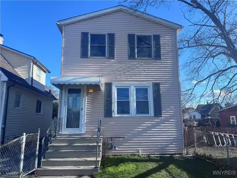3031 Paul St, Niagara, NY 14305