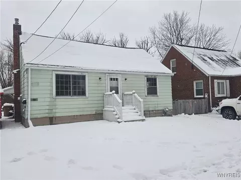 99 Wellworth Pl, Cheektowaga, NY 14225