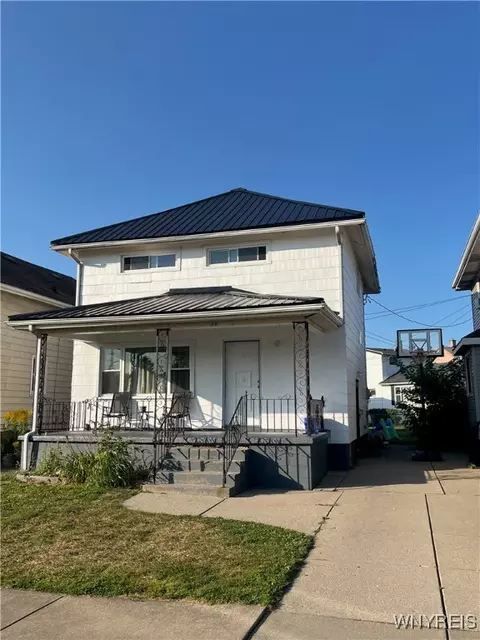 38 Madison Ave, Lackawanna, NY 14218