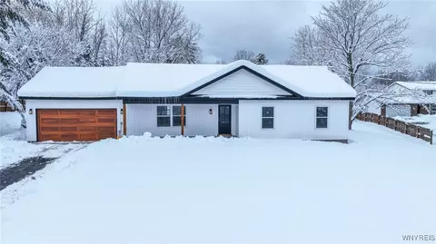 124 Three Rod Rd, Alden, NY 14004