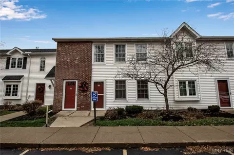 7 Beacon Park #E, Amherst, NY 14228