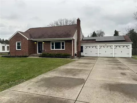 83 Stutzman Rd, Bowmansville, NY 14026