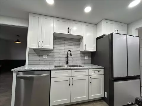 9 Brookdale Dr, Amherst, NY 14221 photo 8