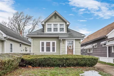 98 Crystal Ave, Buffalo, NY 14220