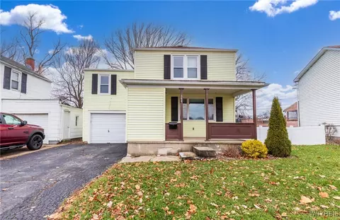 644 75th St, Niagara Falls, NY 14304