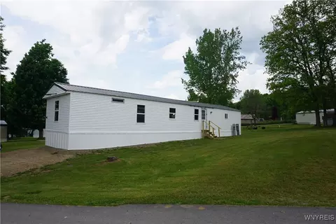 11796 Sparks Rd, Freedom, NY 14065