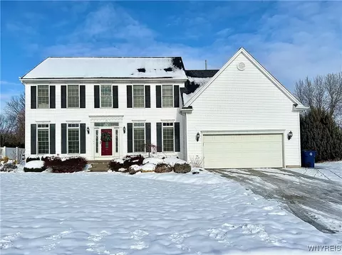 30 S Rockingham Way, Amherst, NY 14228