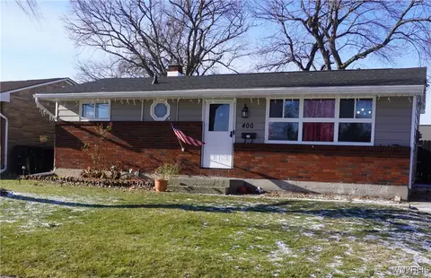 400 Two Mile Creek Rd, Tonawanda, NY 14150