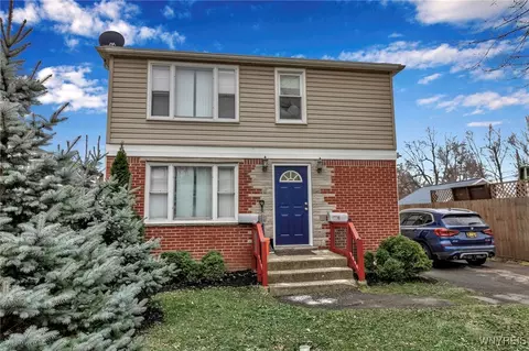 343 Homecrest Dr, Amherst, NY 14226