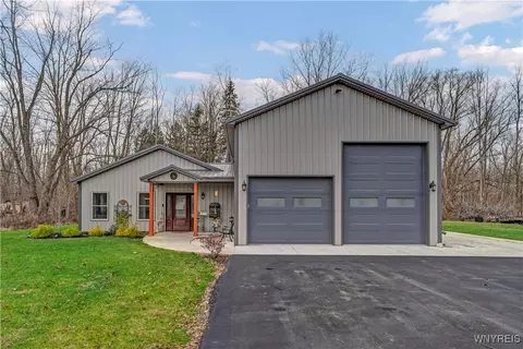 3498 Palmer Rd, Ransomville, NY 14131