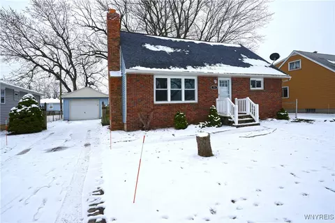 73 Rachelle Dr, Cheektowaga, NY 14227