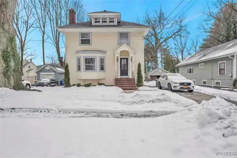 32 Maple Ave, Hamburg, NY 14075